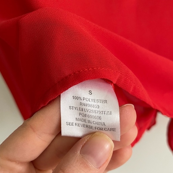 Red Sheer tie front top Size Small - Picture 4 of 5